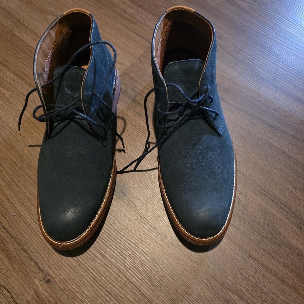 Johnston & Murphy Dark Green Chukka Boots